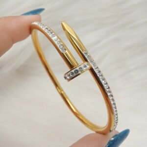 اسوارة كارتير مسمار فُل ترصيع بالزيركون