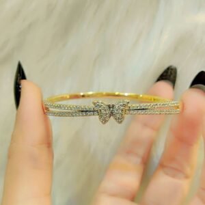 اسوارة لفراشة ذهبية