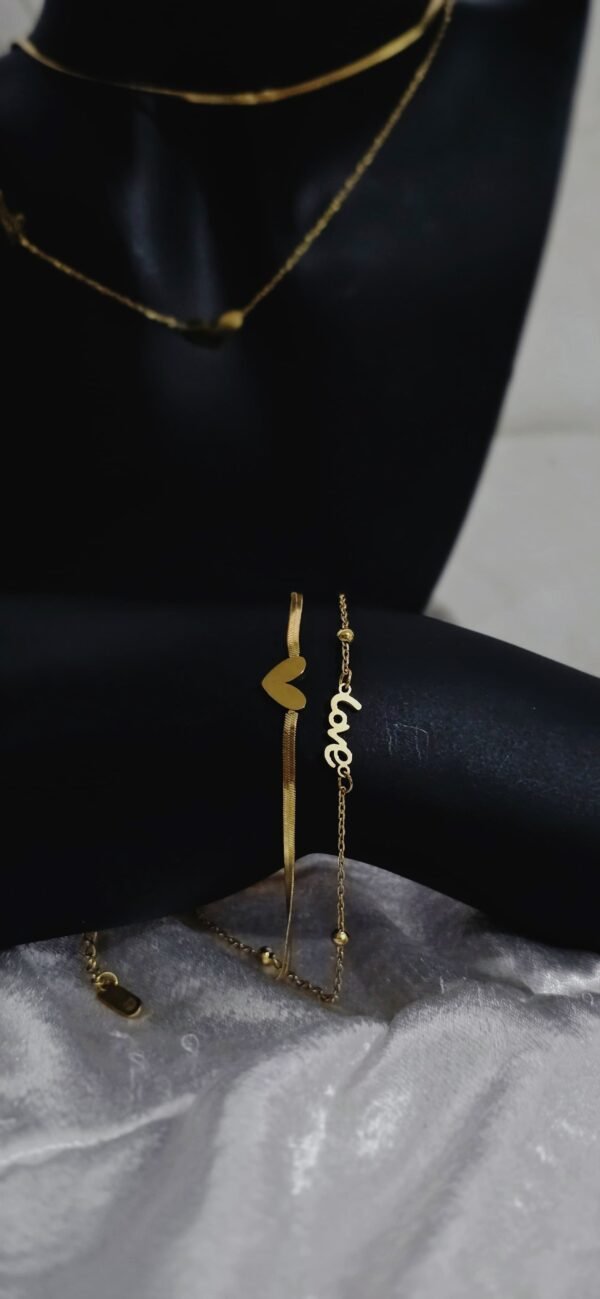 ⁦طقم LOVE⁩ - الصورة ⁦2⁩