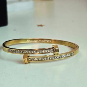 اسوارة مسمار مرصعة بالزيركون